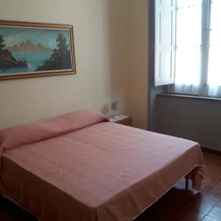 Appartamento In Taurianova Casa Vacanze Apartmán
